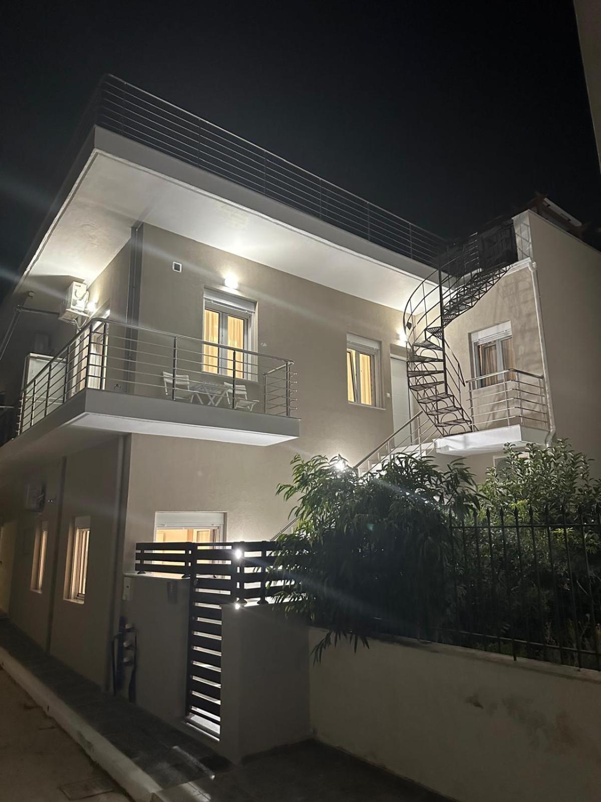A & A Apartments 卡拉马塔 外观 照片